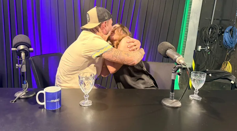 MC Gui assume namoro com corretora piauiense no Entretêcast: ''É o amor da minha vida''